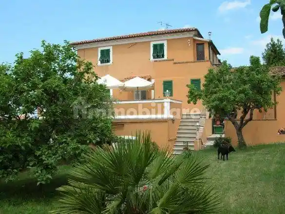 Palazzo - Edificio in vendita a Castellina Marittima