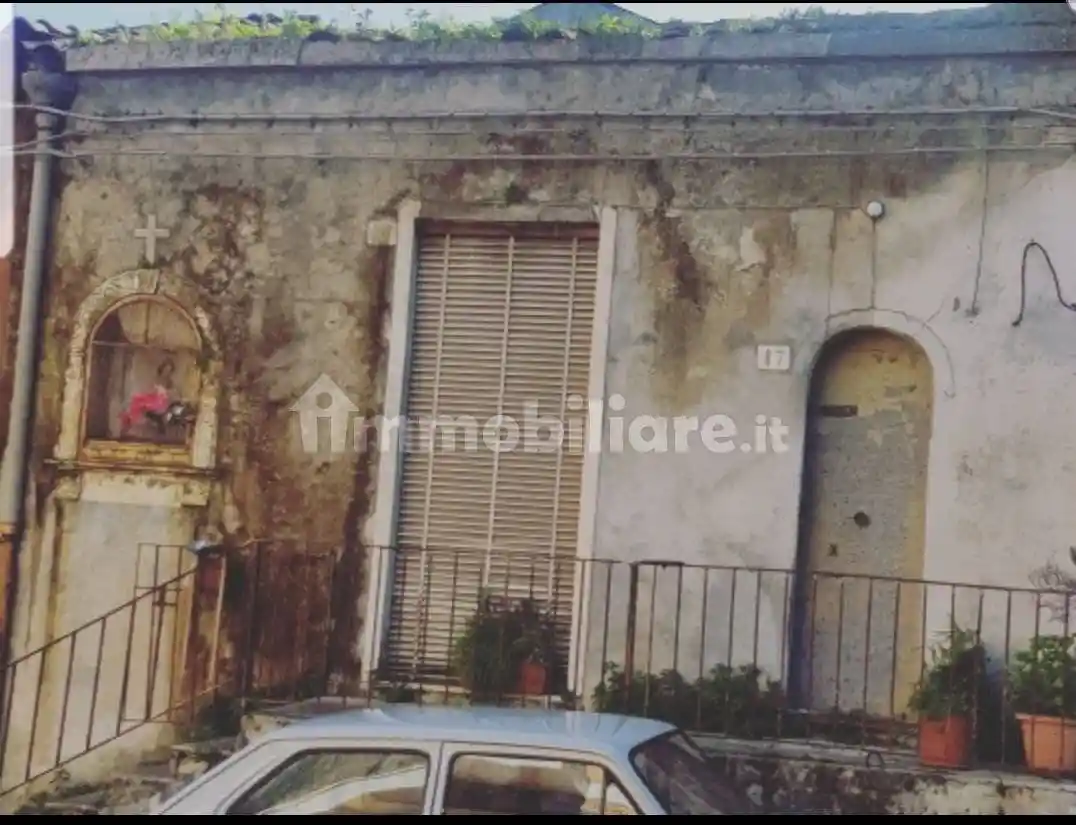 Casa indipendente in vendita a Aci Sant'Antonio