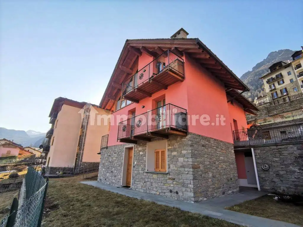 Appartamento in affitto a Chiesa in Valmalenco