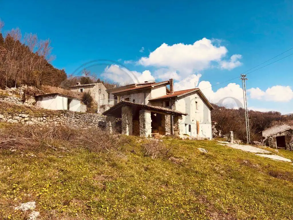 Rustico - Casale in vendita a Santopadre