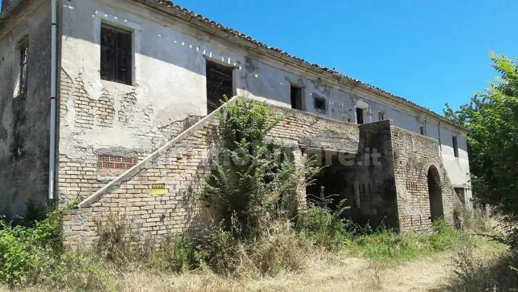 Rustico - Casale in vendita a Colonnella