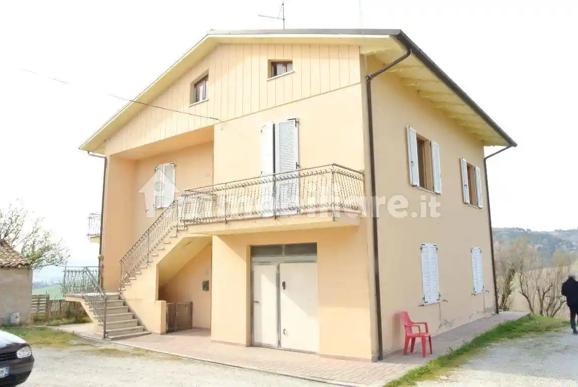 Villa in vendita a Montecalvo in Foglia