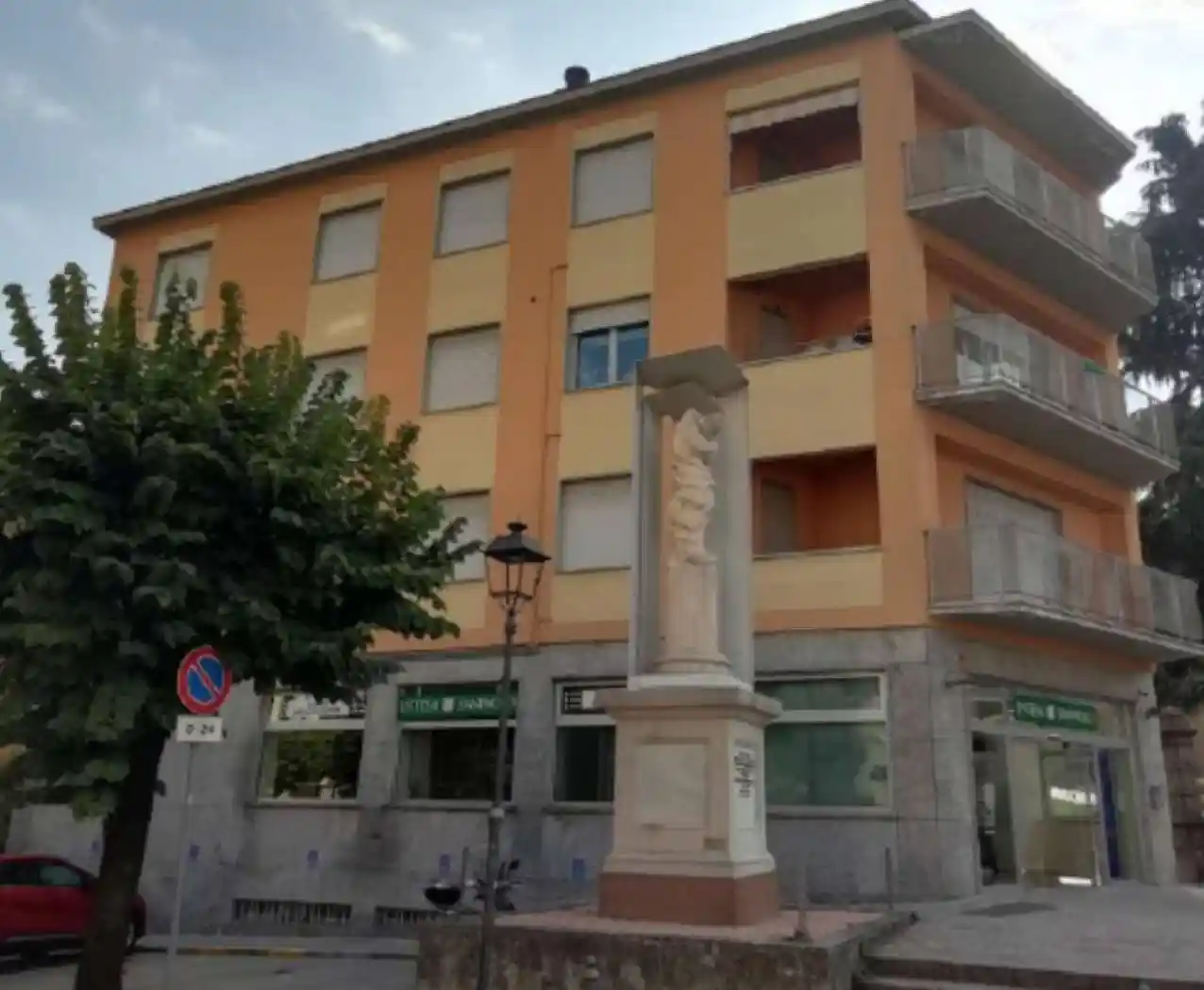 Palazzo - Edificio in vendita a Alzano Lombardo