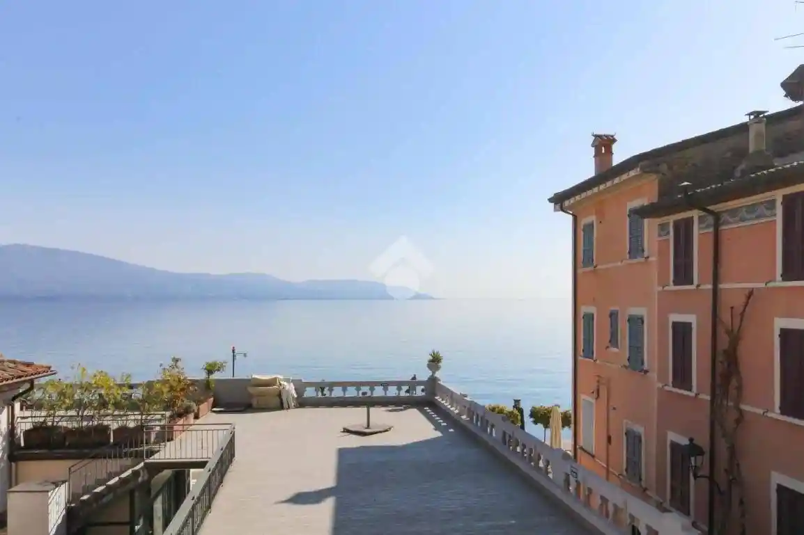 Appartamento in vendita a Gargnano