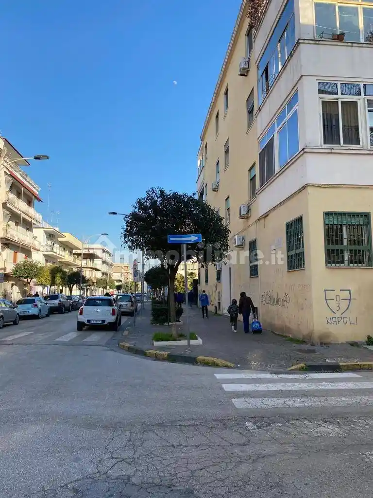 Appartamento via Felice Terracciano 150, Piazza Primavera, Passariello, Pomigliano d'Arco - foto 2