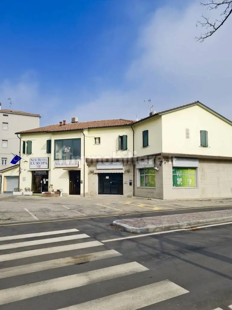 Palazzo - Edificio in vendita a Crevalcore