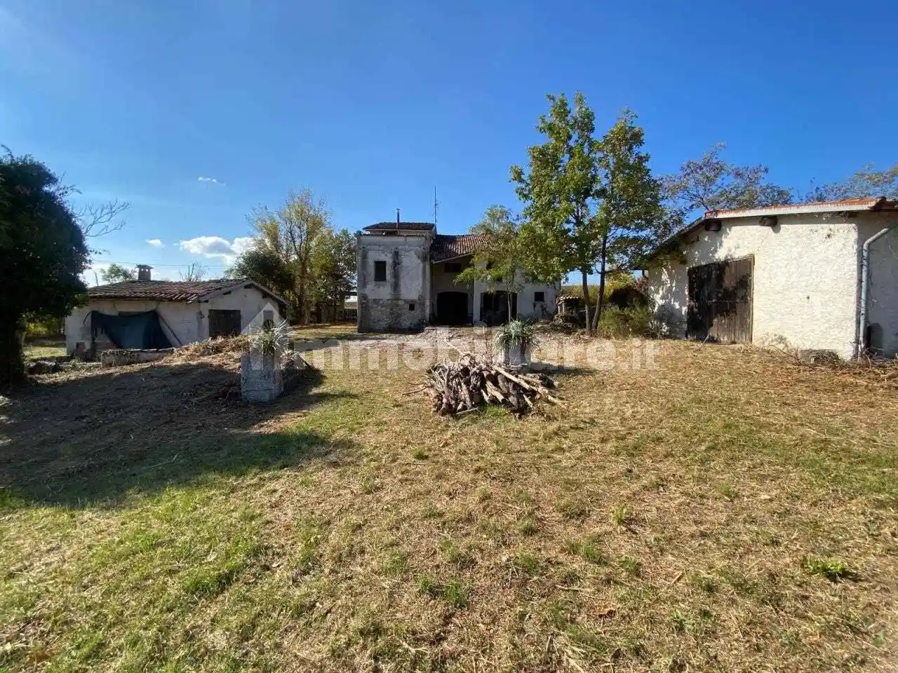 Villa in vendita a Canossa