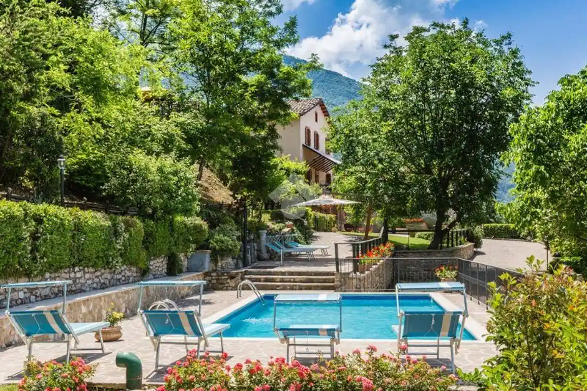 Casa indipendente in vendita a Piobbico