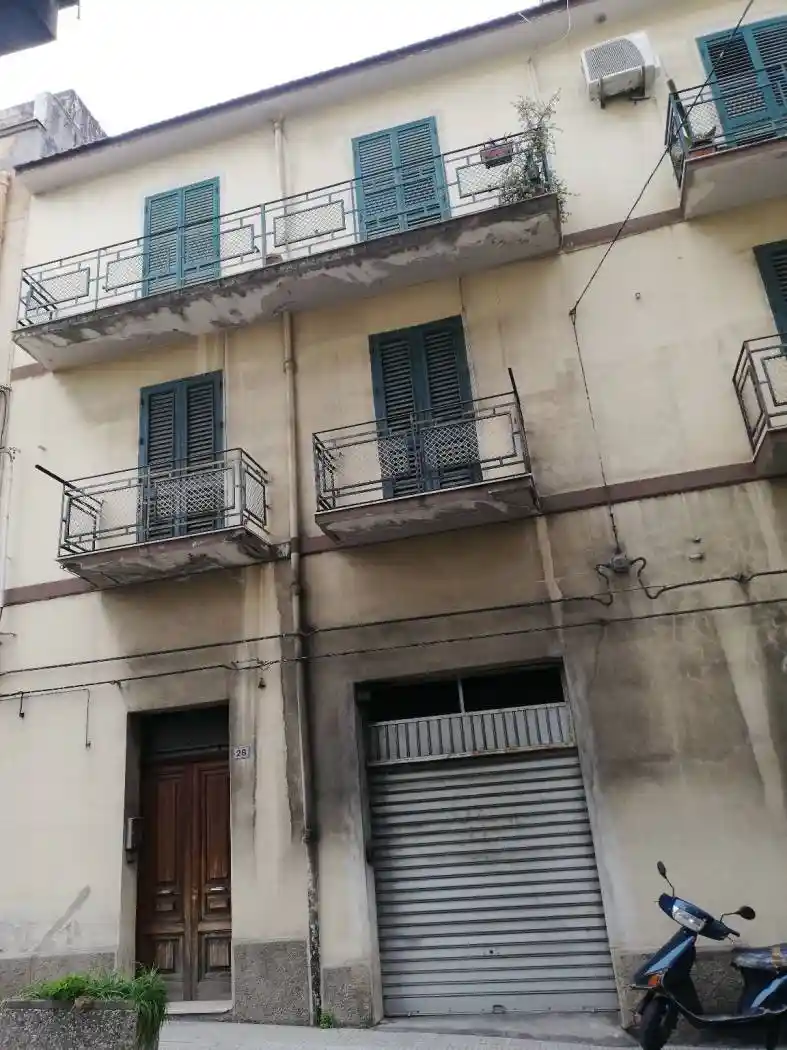 Palazzo - Edificio in vendita a Patti