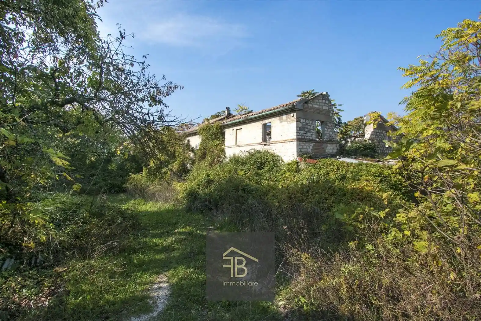 Rustico - Casale in vendita a Ancona