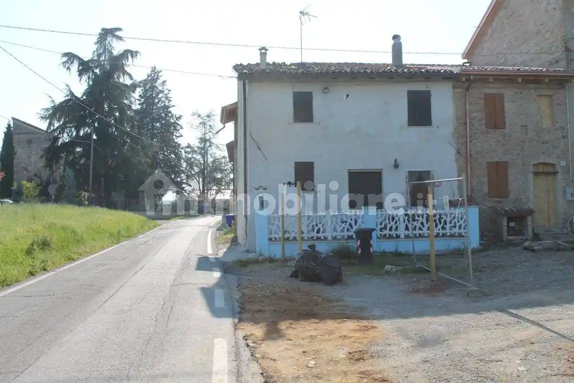 Casa indipendente in vendita a Traversetolo