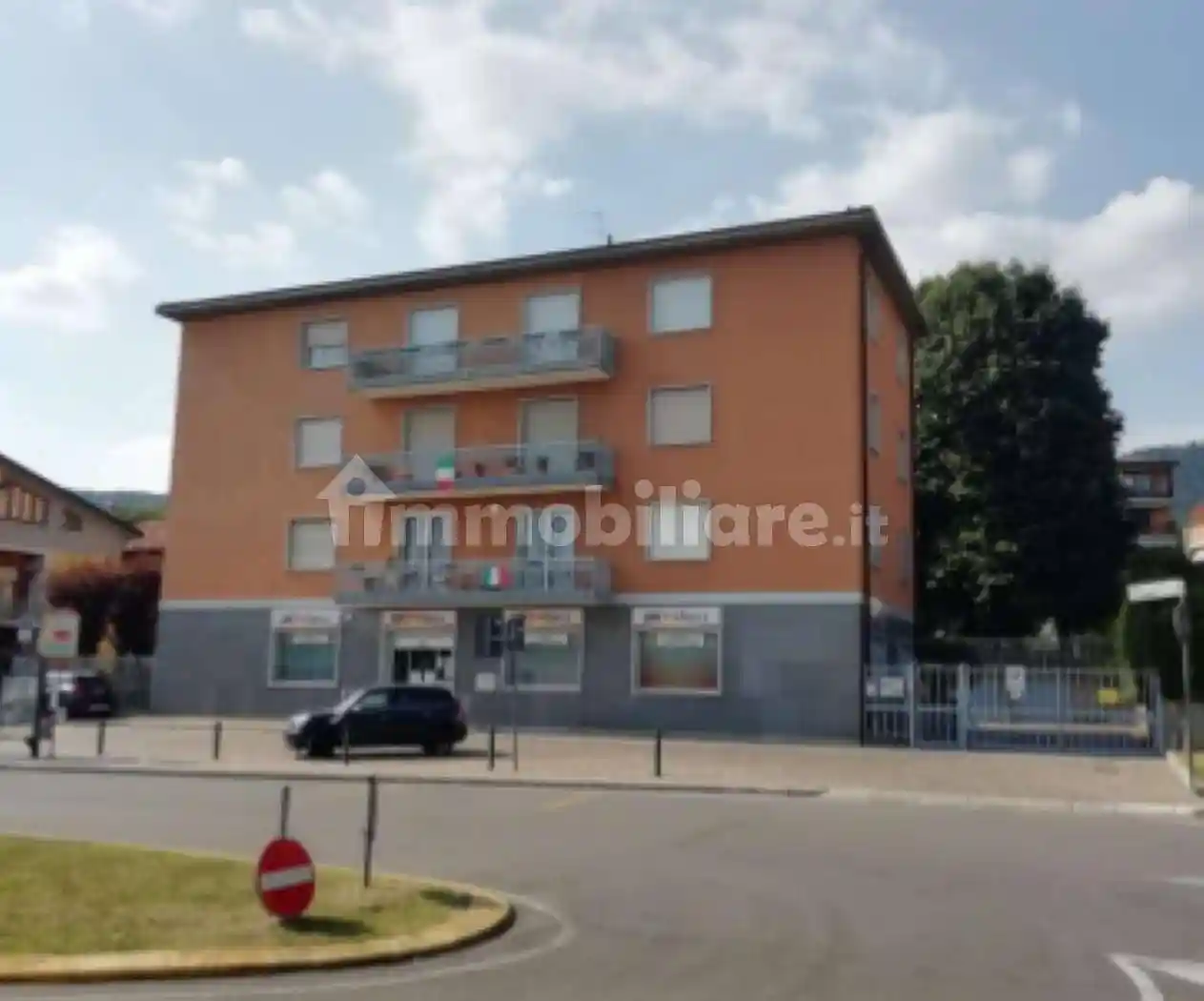 Palazzo - Edificio in vendita a Ranica