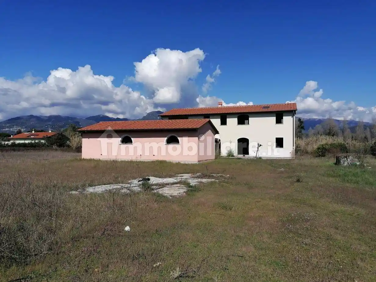 Rustico - Casale in vendita a Camaiore