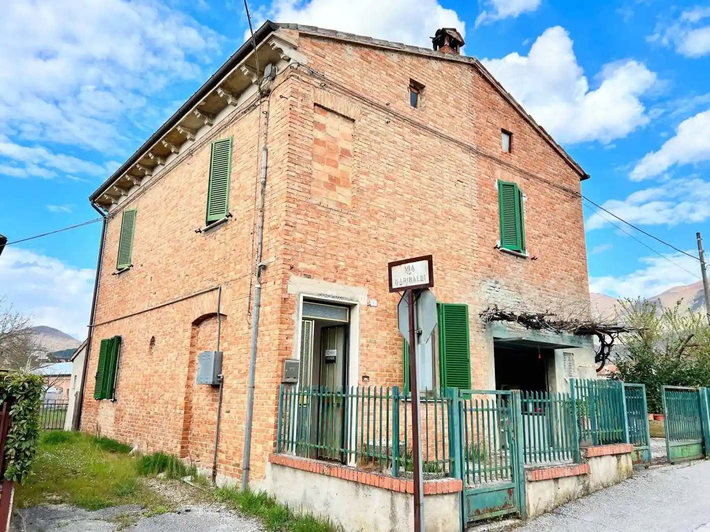 Casa indipendente in vendita a Cerreto d'Esi