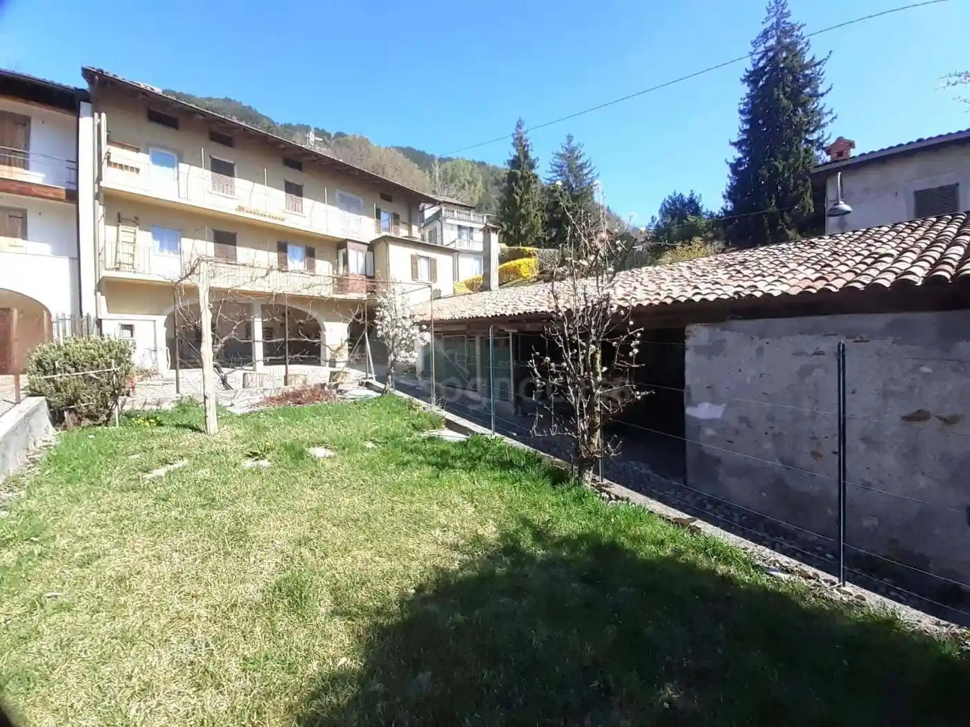 Casa indipendente in vendita a Clusone