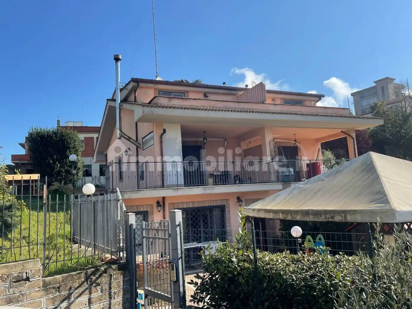 Villa in vendita a Castelnuovo di Porto