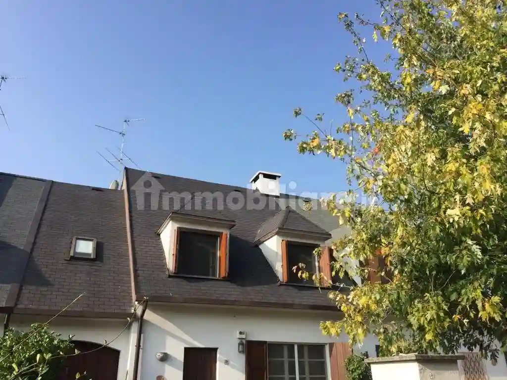 Villetta a schiera - foto 2