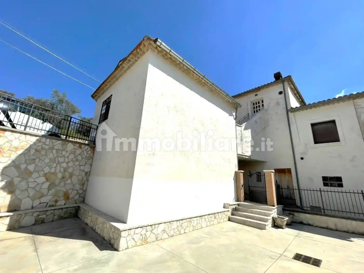 Rustico - Casale in vendita a Fontechiari