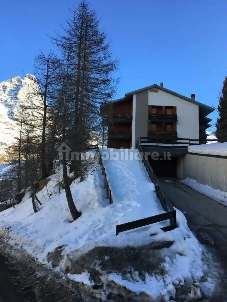 Appartamento in affitto a Valtournenche