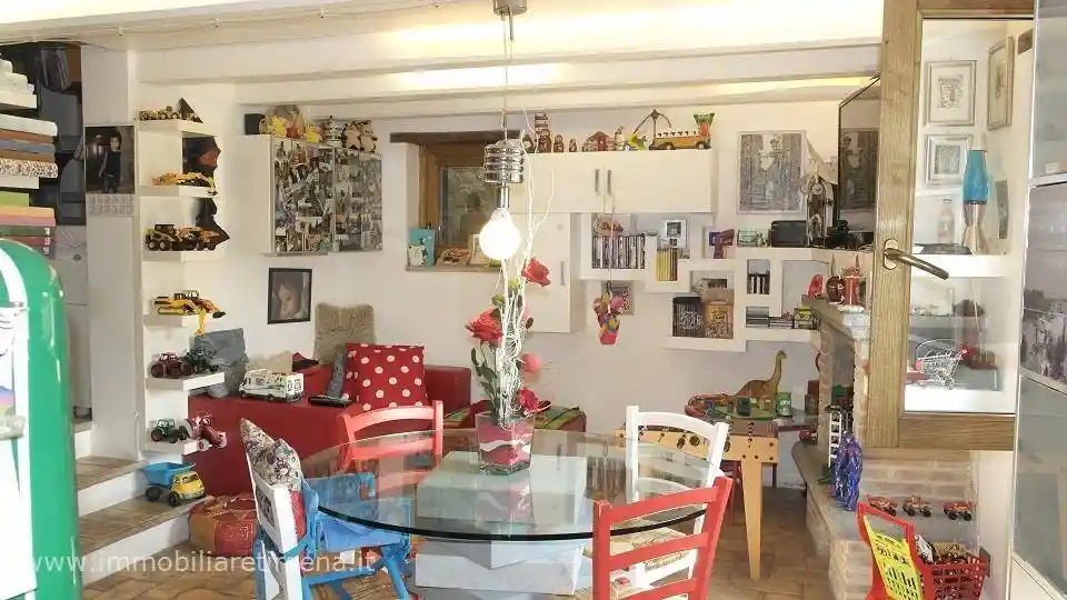 Appartamento in vendita a Baschi