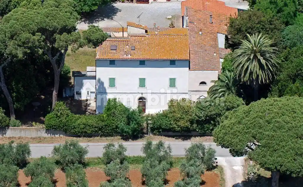 Rustico - Casale in vendita a Cecina