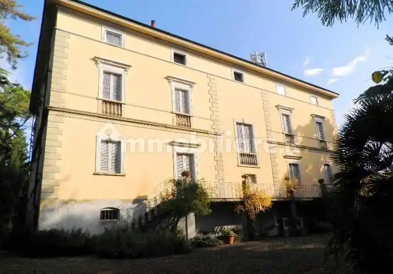 Villa in vendita a Pomarance