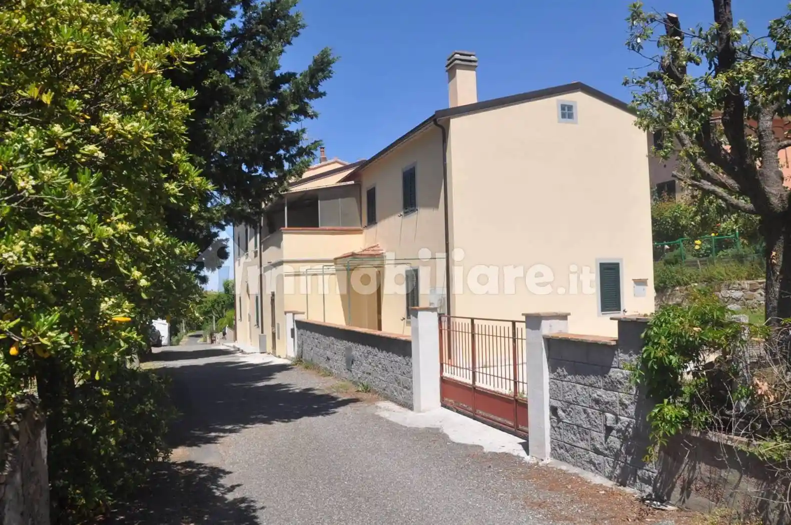 Appartamento in vendita a Castellina Marittima