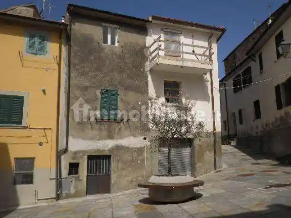 Appartamento in vendita a Castellina Marittima