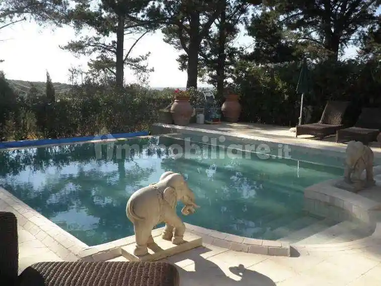 Villa in vendita a Guardistallo