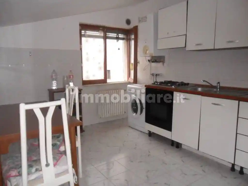 Trilocale 70 m², Centro Storico, Avellino - foto 3