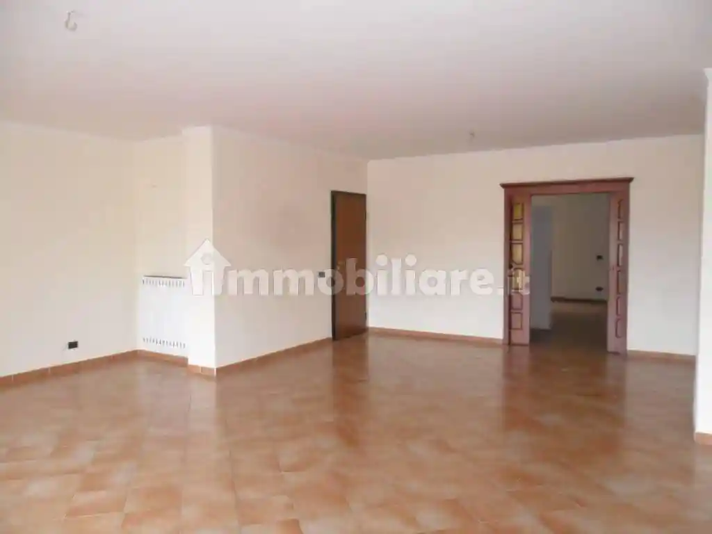 Quadrilocale buono stato, Emanuele II, C. Colombo, Morelli e Silvati, Avellino - foto 2