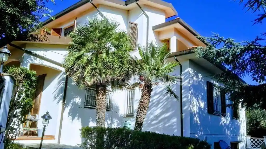Villa in vendita a Rosignano Marittimo