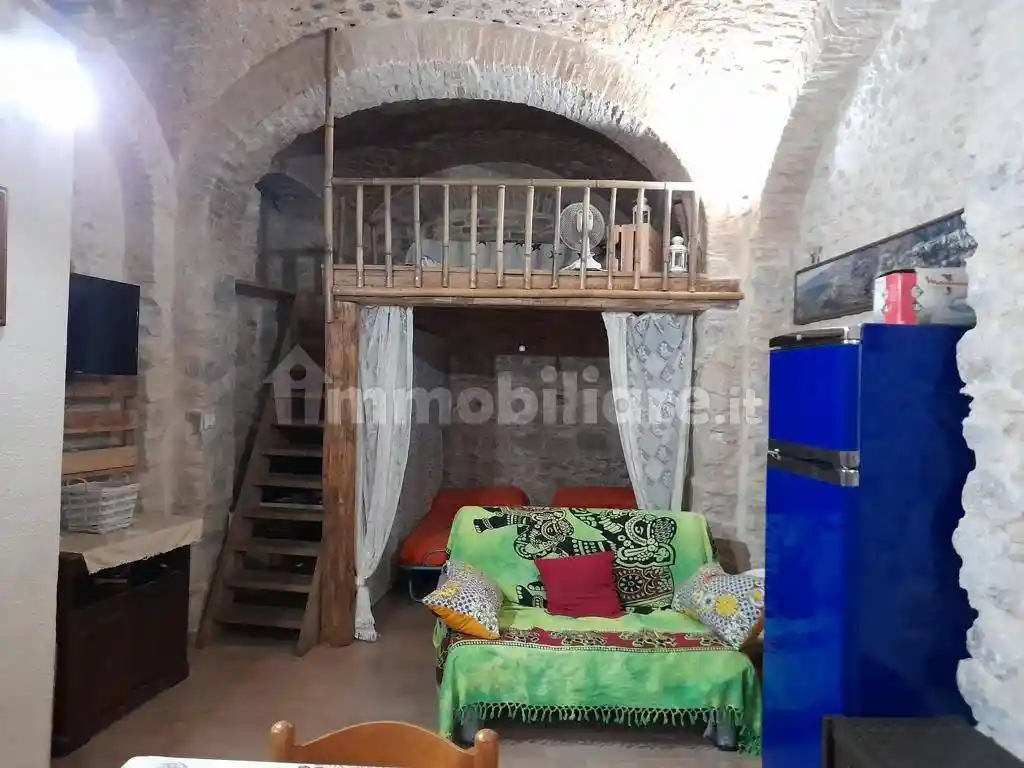 Appartamento in affitto a Badolato