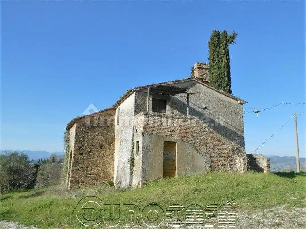 Rustico - Casale in vendita a Umbertide