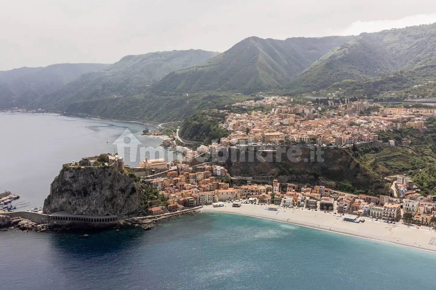 Appartamento in affitto a Scilla