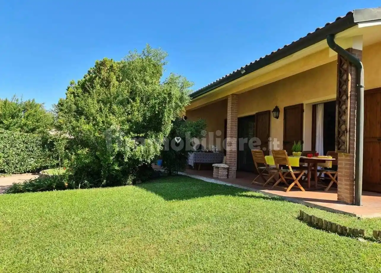 Villa in affitto a Ferrara