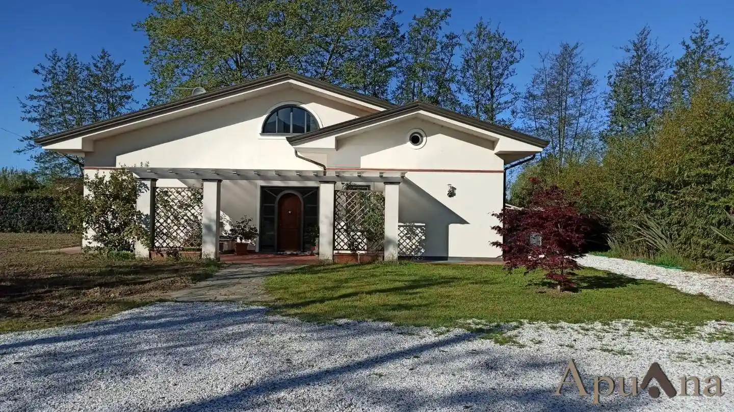 Villa in vendita a Massa