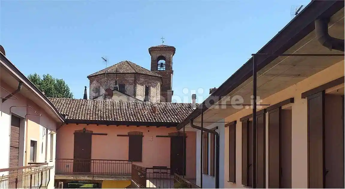 Palazzo - Edificio in vendita a Lodi