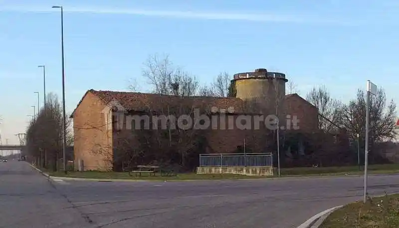 Rustico - Casale in vendita a Piacenza