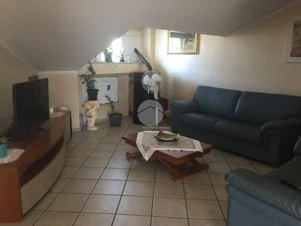 Trilocale via enrico fermi 2, Tivolille Pasquali Merenzata, Mendicino - foto 2