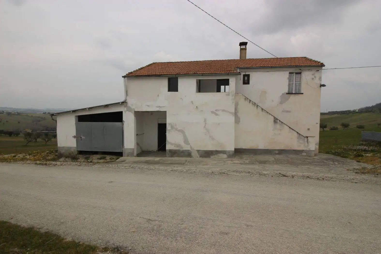 Rustico - Casale in vendita a Bellante