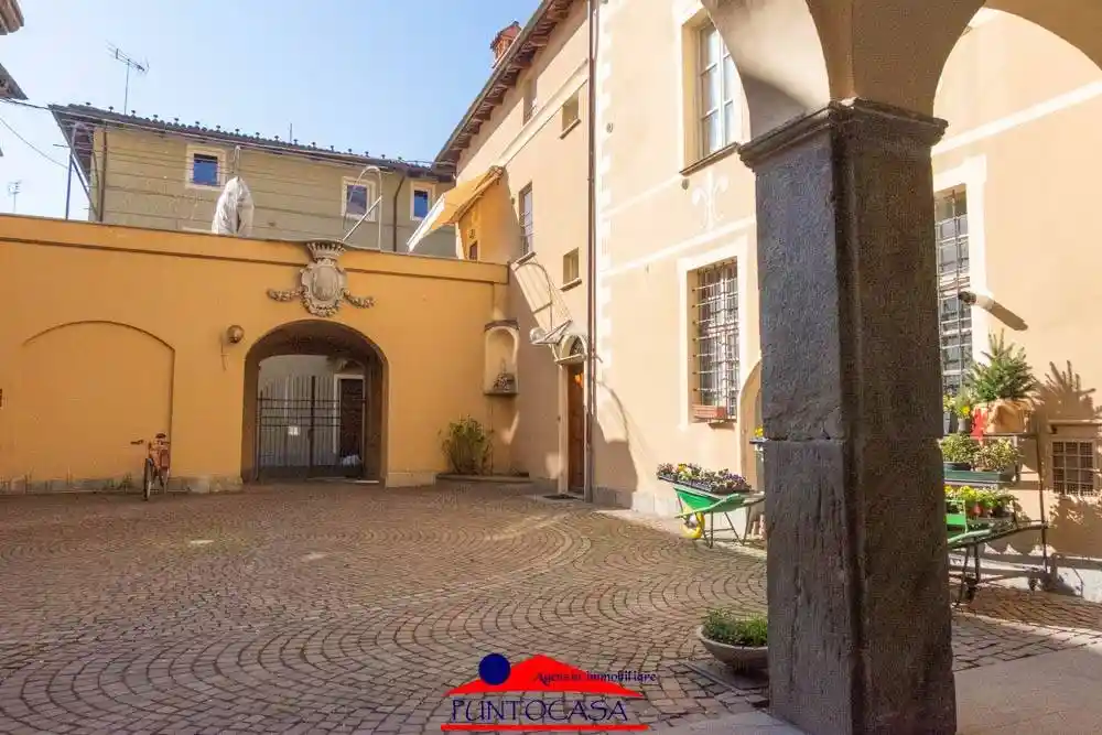 Appartamento in affitto a Busca