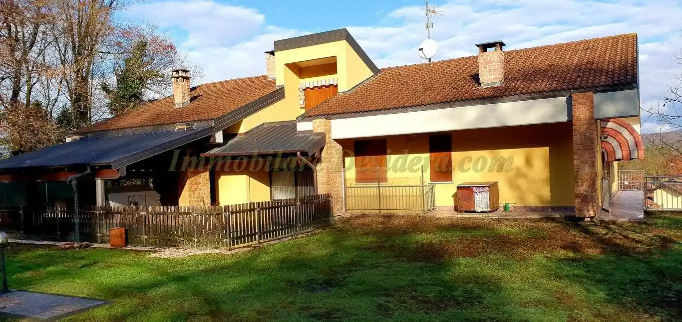 Villa in vendita a Castelletto Sopra Ticino