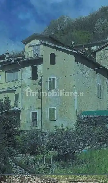 Appartamento in vendita a Valsolda