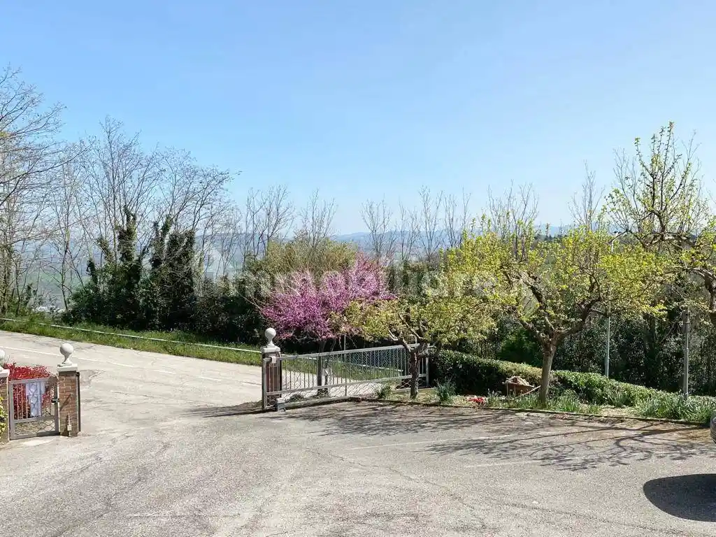 Appartamento in vendita a Urbino