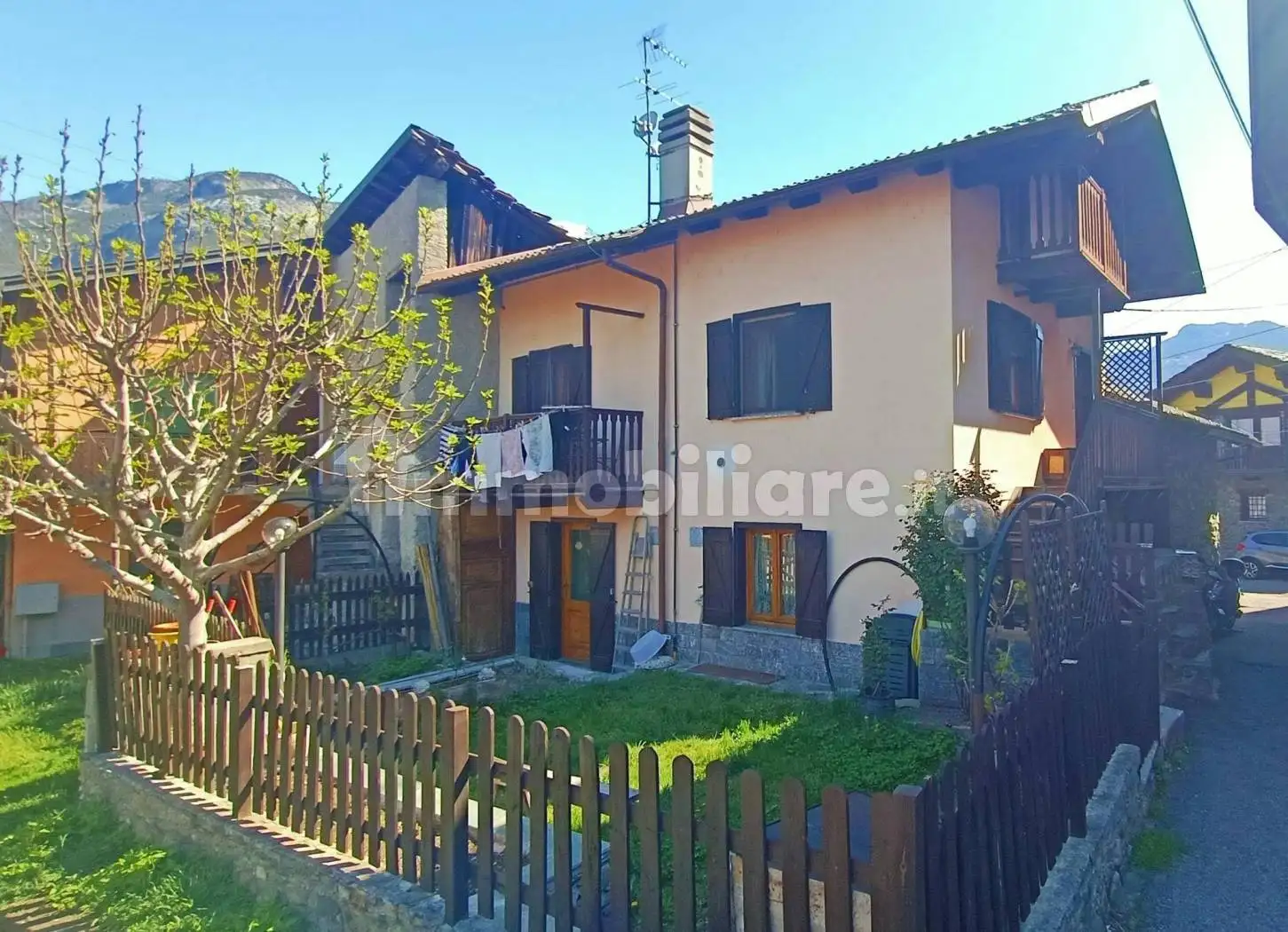 Villa in vendita a Pontey