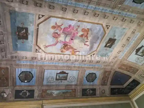 Palazzo - Edificio in vendita a Palermo