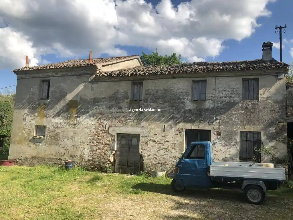 Rustico - Casale in vendita a Vallefoglia