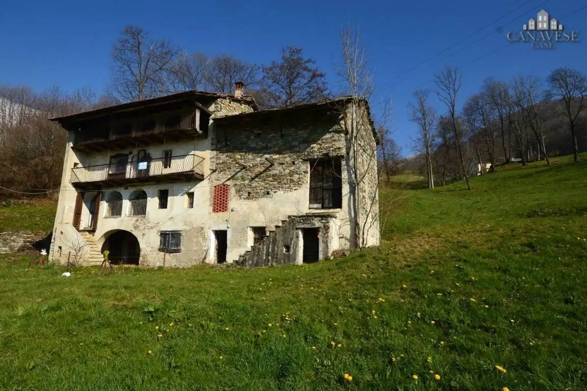 Casa indipendente in vendita a Valchiusa