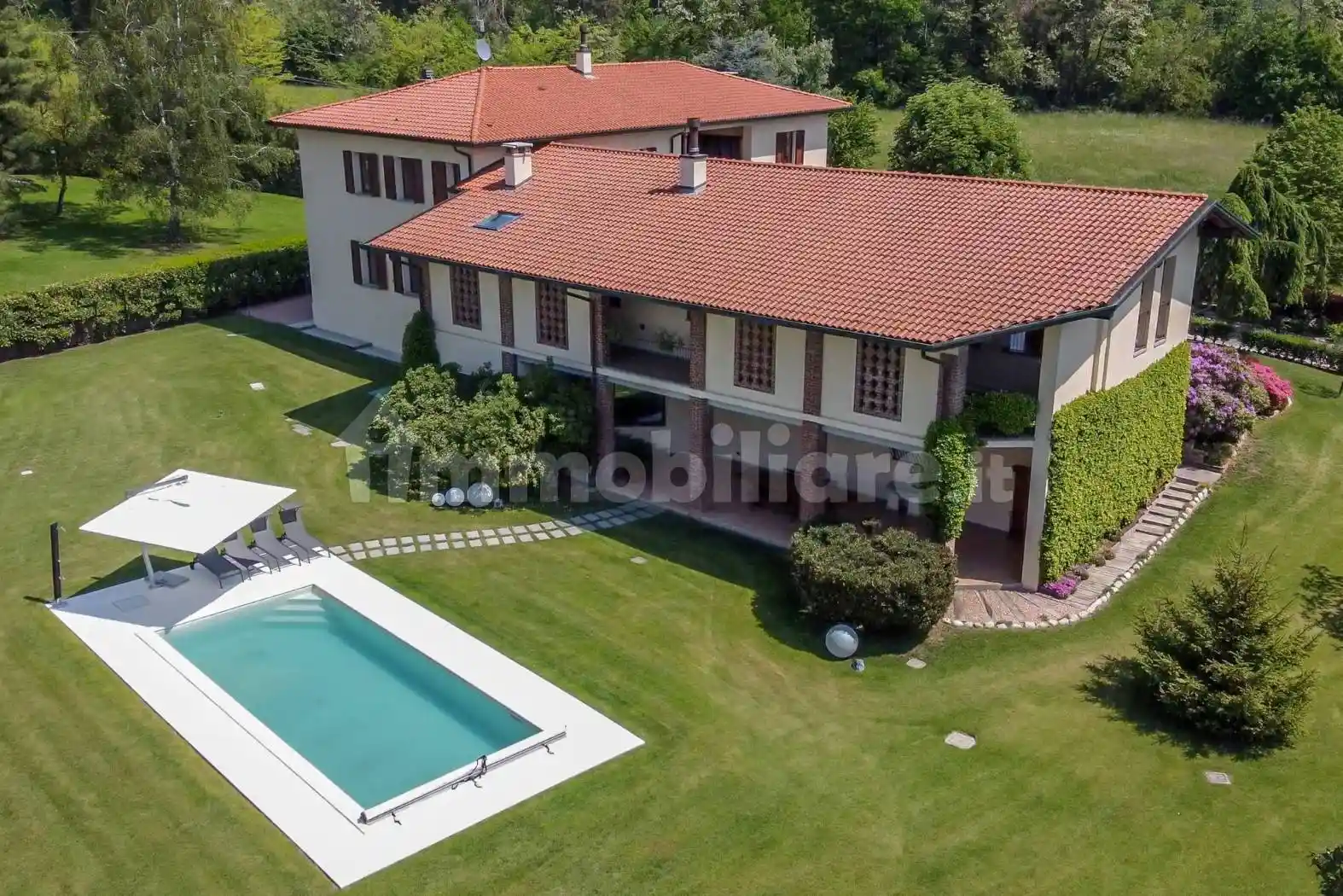 Villa in vendita a Venegono Superiore